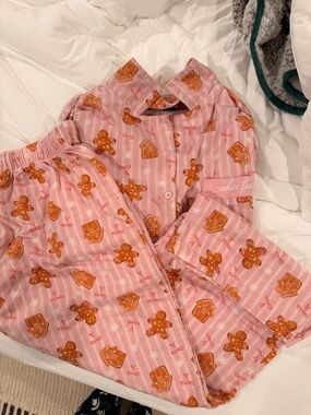 White Fox Boutique Pink Gingerbread Print Girls Pajama Set